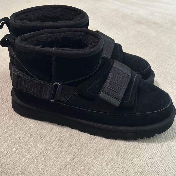UGG Classic Ultra Mini Hybrid Booties - Picture 4 of 7
